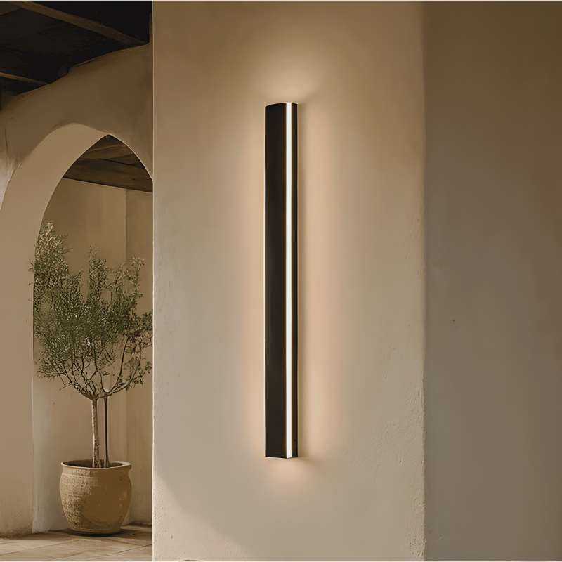 Linea Outdoor Wall Lamp