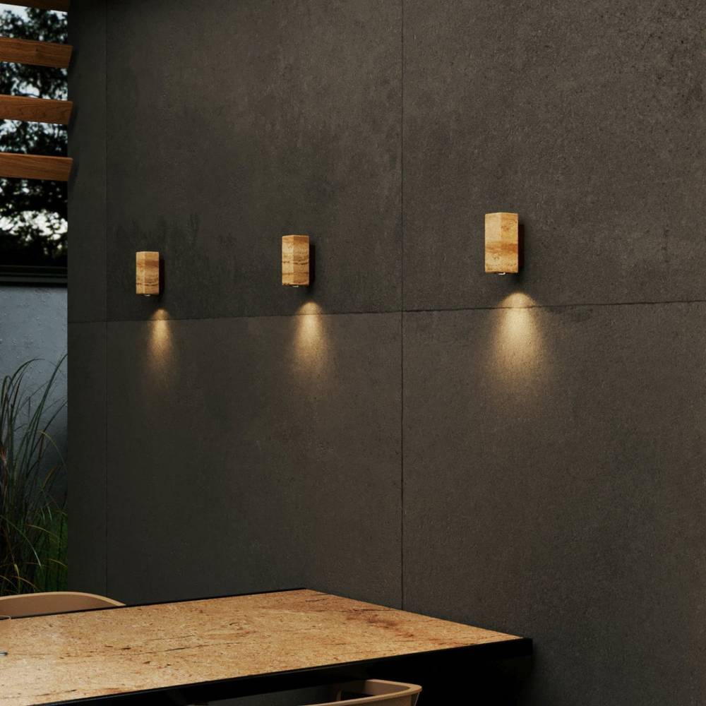 Briva Wall Lamp