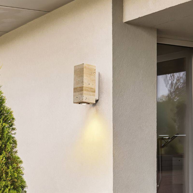 Briva Wall Lamp