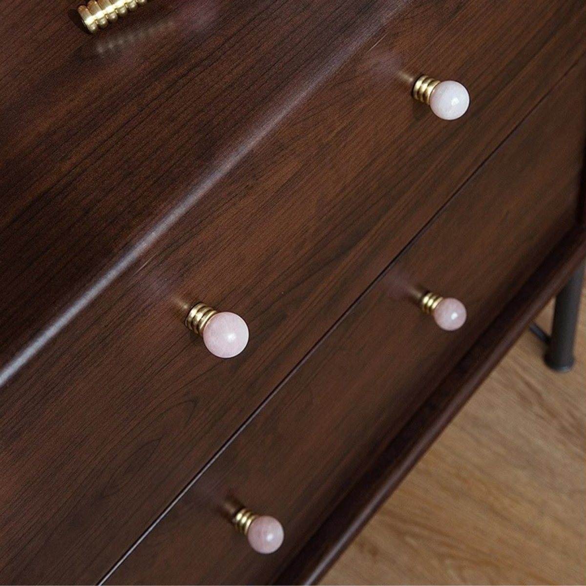 Alia Crystal Knob