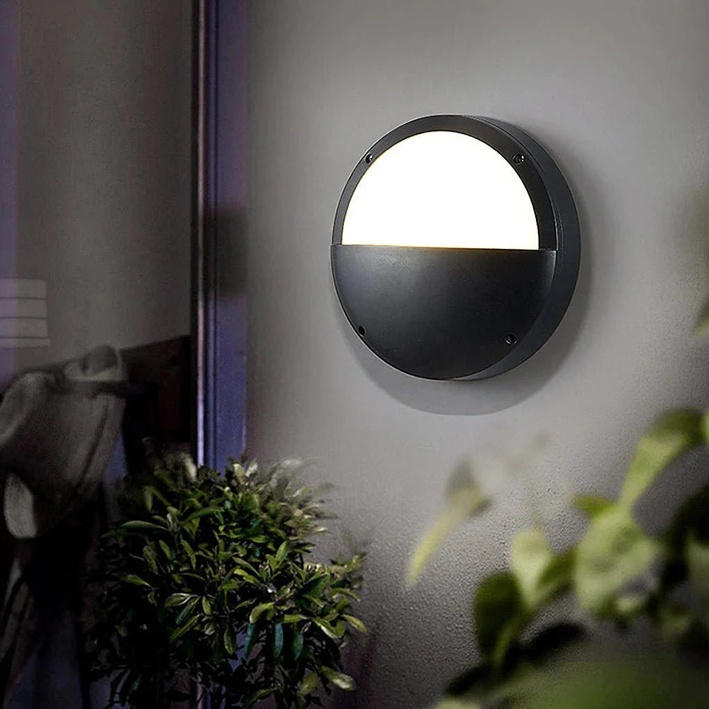 Quaro Outdoor Light