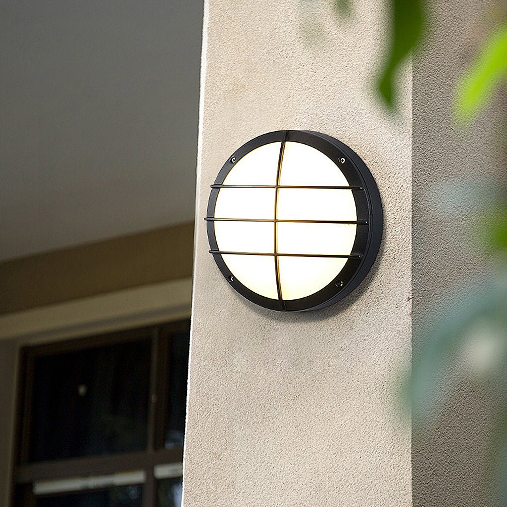 Quaro Outdoor Light