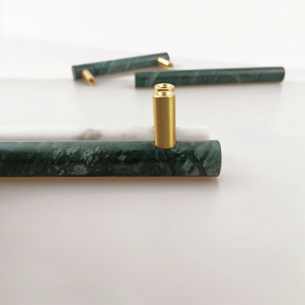 Aximo Knob & Pull Bar