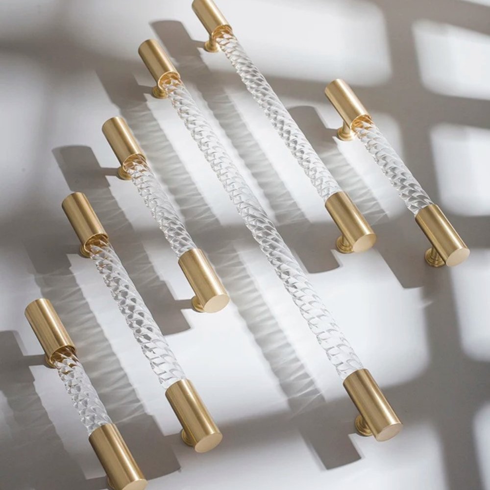 Lucen Transparent Pull Bar