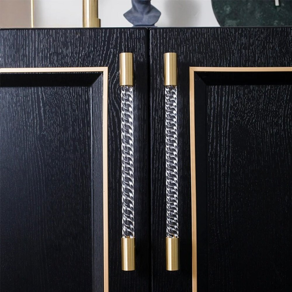 Lucen Transparent Pull Bar