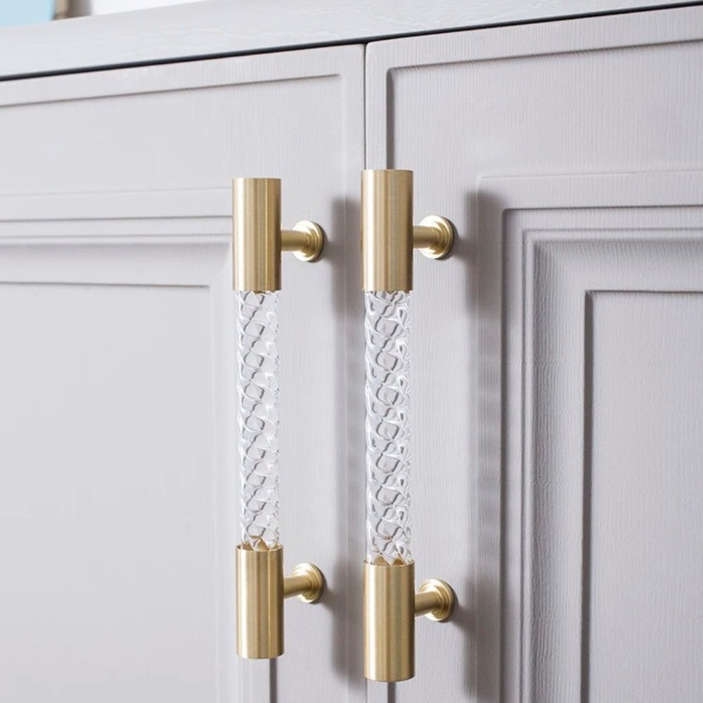 Lucen Transparent Pull Bar
