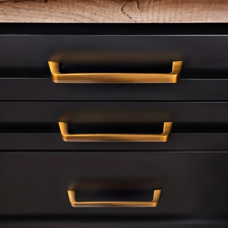 Brenik Knob & Pull Bar