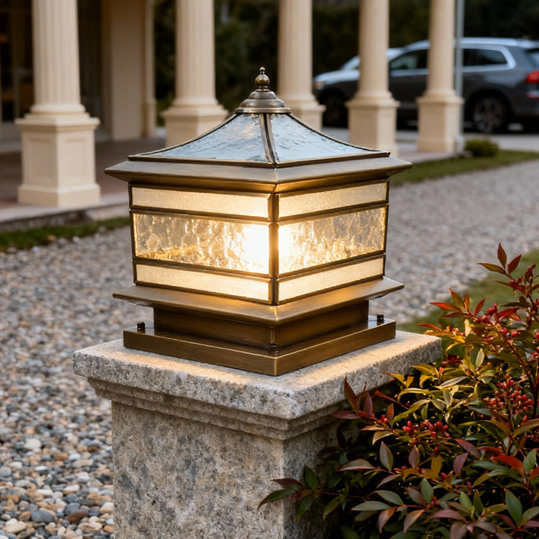 Helia Solar Post Light