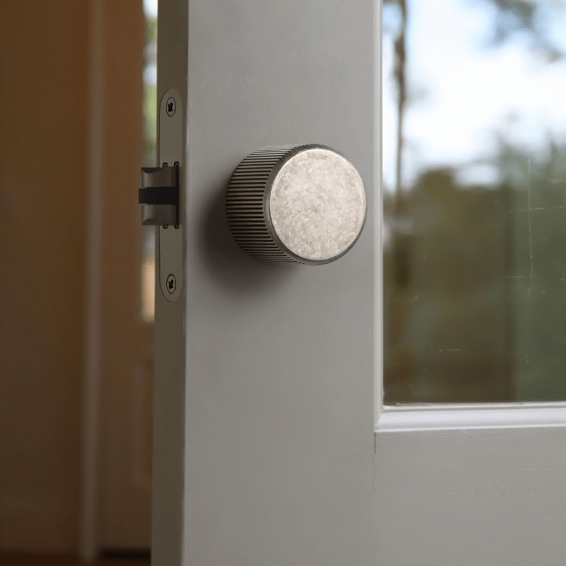 Calrix Handle and Lock