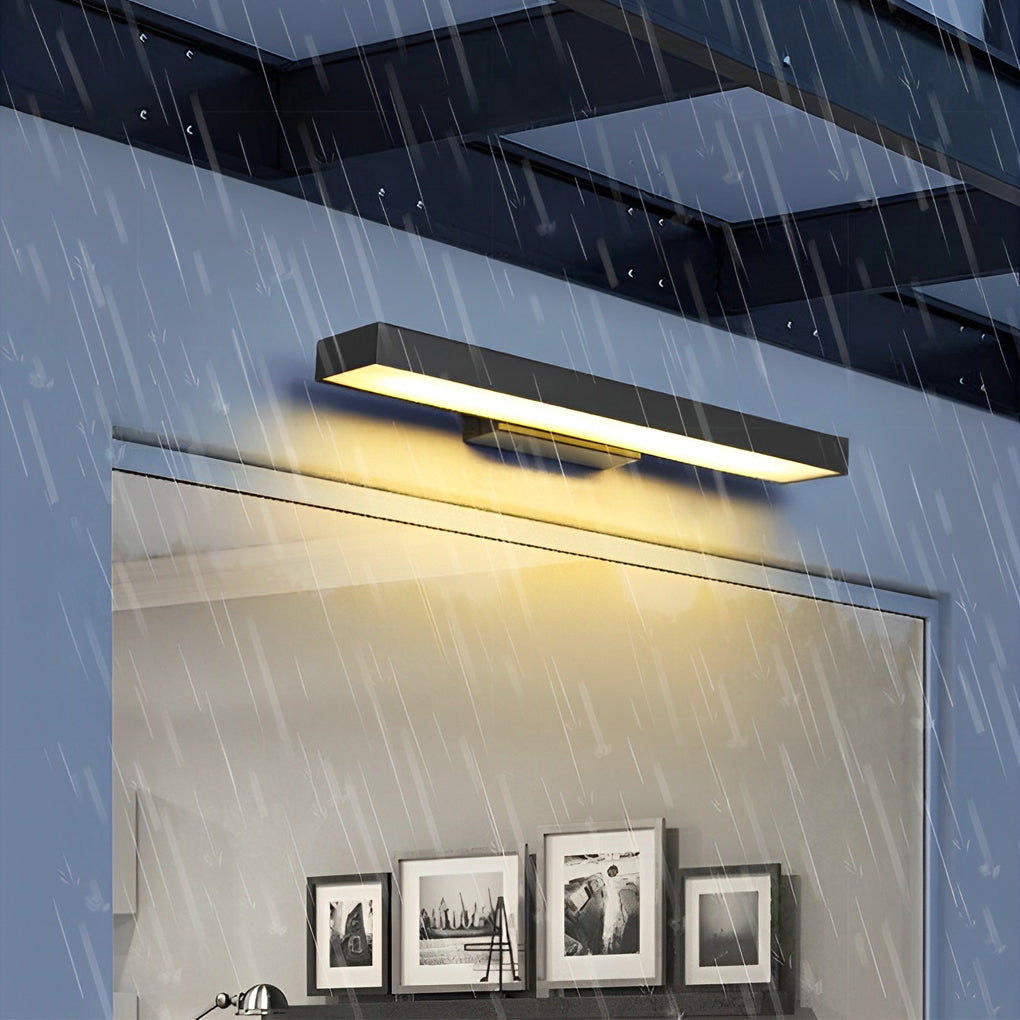 Ravon Outdoor Wall Lamp