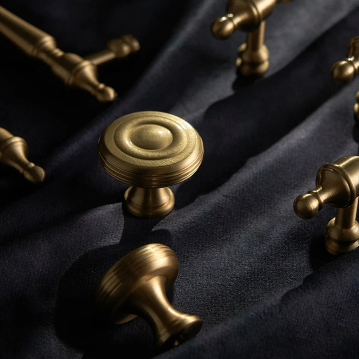 Ulrix Knob & Pull Bar